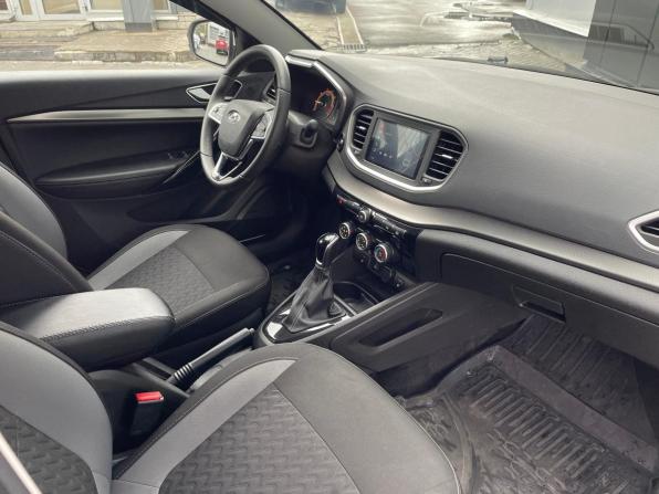 Lada (ВАЗ) Vesta I Рестайлинг (NG) с пробегом 2024 года, цена 1 349 000 рублей, 28835 км, седан, Автокод Объявления