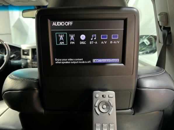 Lexus LX III Рестайлинг с пробегом 2012 года, цена 3 350 000 рублей, 318000 км, внедорожник, Автокод Объявления