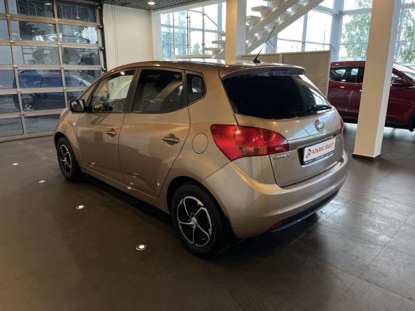 Kia Venga I с пробегом 2012 года, цена 557 000 рублей, 181610 км, компактвэн, Автокод Объявления