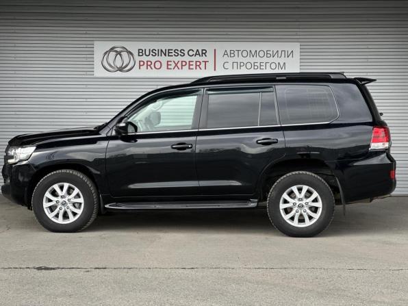 Toyota Land Cruiser 200 Series Рестайлинг 2 с пробегом 2017 года, цена 6 195 000 рублей, 165124 км, внедорожник, Автокод Объявления