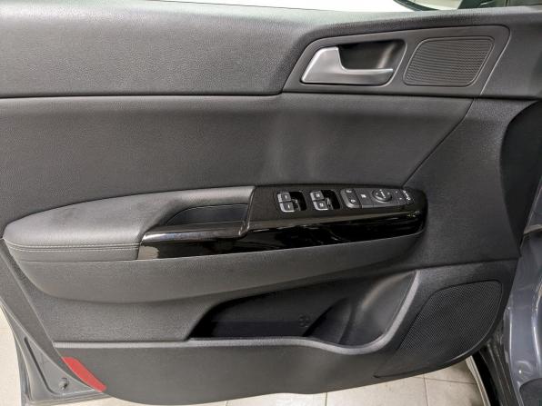 Kia Sportage IV Рестайлинг с пробегом 2021 года, цена 2 990 000 рублей, 40855 км, внедорожник, Автокод Объявления