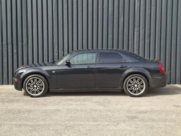 Chrysler 300C I с пробегом 2005 года, цена 750 000 рублей, 370000 км, седан, Автокод Объявления