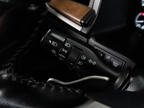 Lexus LX III Рестайлинг 2 с пробегом 2017 года, цена 7 650 000 рублей, 119170 км, внедорожник, Автокод Объявления