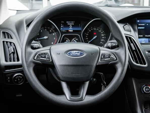Ford Focus III Рестайлинг с пробегом 2018 года, цена 1 470 000 рублей, 171604 км, седан, Автокод Объявления