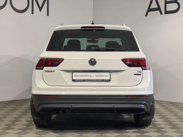 Volkswagen Tiguan II с пробегом 2017 года, цена 2 199 000 рублей, 119935 км, внедорожник, Автокод Объявления