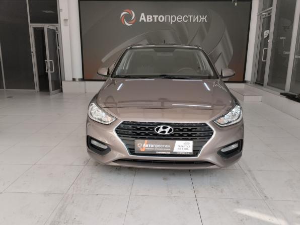 Hyundai Solaris II с пробегом 2018 года, цена 1 390 000 рублей, 117300 км, седан, Автокод Объявления