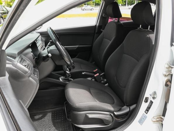 Kia Rio III Рестайлинг с пробегом 2016 года, цена 1 055 000 рублей, 110794 км, седан, Автокод Объявления