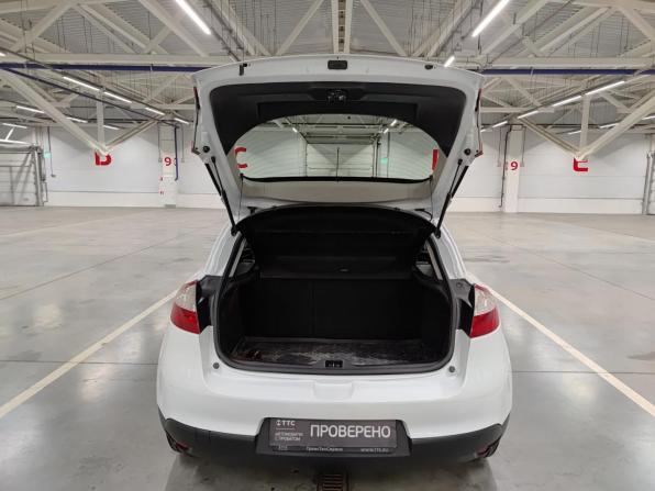 Renault Megane III Рестайлинг с пробегом 2013 года, цена 785 000 рублей, 120110 км, хэтчбек, Автокод Объявления