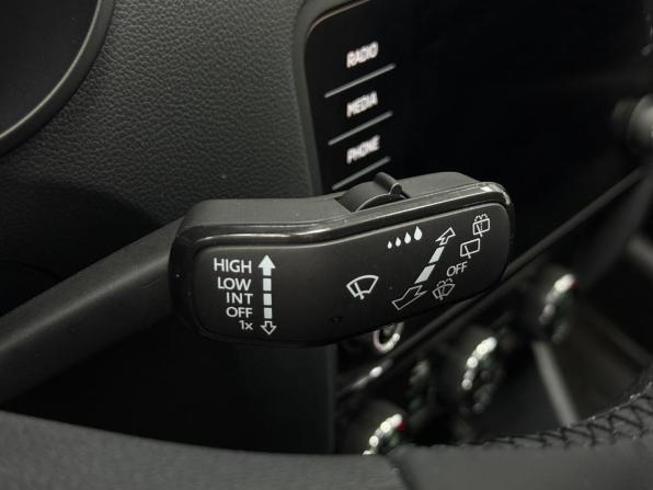Skoda Octavia III (A7) Рестайлинг с пробегом 2020 года, цена 2 299 000 рублей, 38020 км, лифтбек, Автокод Объявления