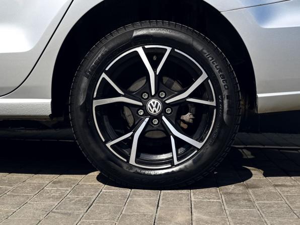Volkswagen Polo V Рестайлинг с пробегом 2017 года, цена 1 149 000 рублей, 93693 км, седан, Автокод Объявления