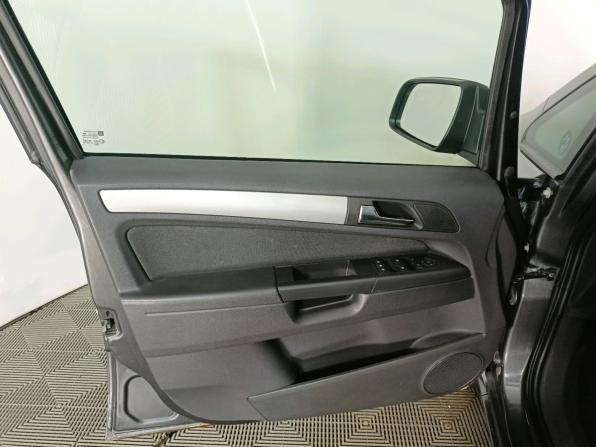 Opel Zafira B Рестайлинг с пробегом 2012 года, цена 749 000 рублей, 135000 км, компактвэн, Автокод Объявления