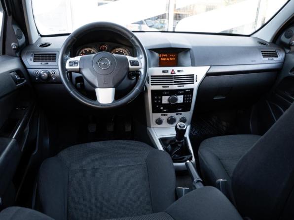 Opel Astra H Рестайлинг с пробегом 2007 года, цена 530 000 рублей, 269968 км, седан, Автокод Объявления
