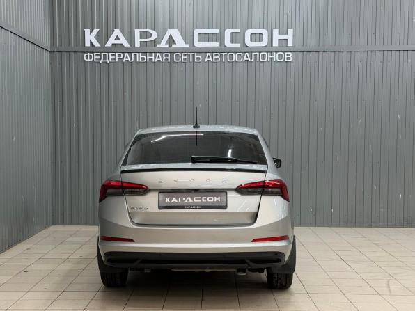 Skoda Rapid II с пробегом 2021 года, цена 1 699 000 рублей, 48153 км, лифтбек, Автокод Объявления