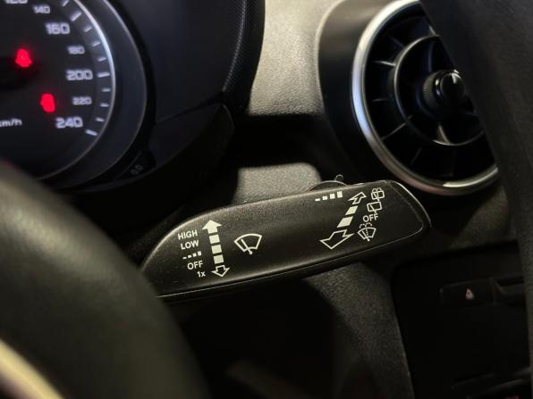 Audi A1 I (8X) с пробегом 2011 года, цена 1 100 000 рублей, 165903 км, хэтчбек, Автокод Объявления
