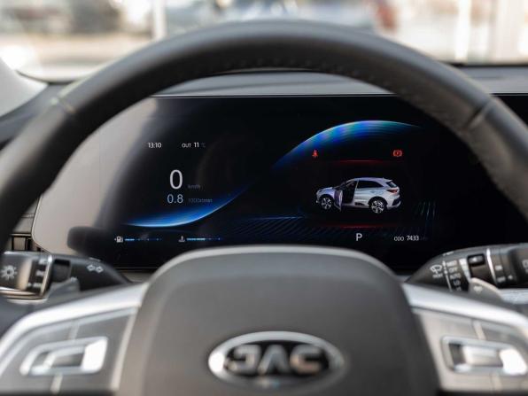 JAC JS6 с пробегом 2023 года, цена 1 900 000 рублей, 7432 км, внедорожник, Автокод Объявления