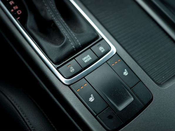 Kia K5 II с пробегом 2017 года, цена 1 899 000 рублей, 71400 км, седан, Автокод Объявления