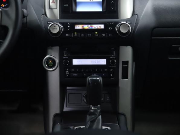 Toyota Land Cruiser Prado 150 Series с пробегом 2012 года, цена 2 690 000 рублей, 283562 км, внедорожник, Автокод Объявления