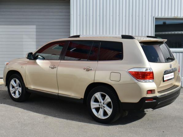 Toyota Highlander II (XU40) Рестайлинг с пробегом 2012 года, цена 1 799 000 рублей, 203000 км, внедорожник, Автокод Объявления