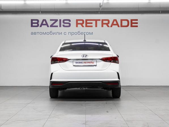 Hyundai Solaris II Рестайлинг с пробегом 2021 года, цена 1 490 000 рублей, 63190 км, седан, Автокод Объявления