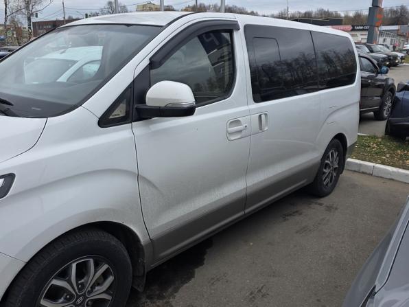 Hyundai H-1 II Рестайлинг 2 с пробегом 2020 года, цена 3 129 000 рублей, 113556 км, минивэн, Автокод Объявления