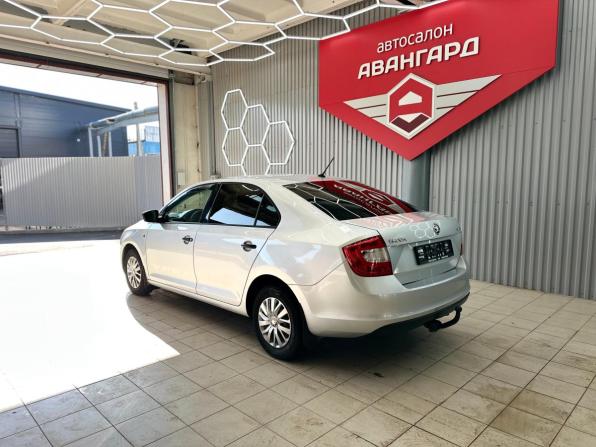 Skoda Rapid I с пробегом 2016 года, цена 990 000 рублей, 106000 км, лифтбек, Автокод Объявления