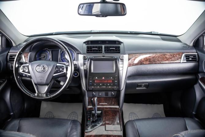 Toyota Camry VII (XV50) Рестайлинг с пробегом 2015 года, цена 2 399 000 рублей, 178785 км, седан, Автокод Объявления