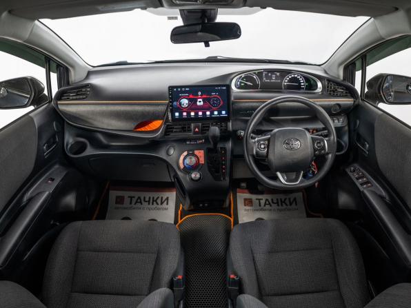 Toyota Sienta II Рестайлинг с пробегом 2018 года, цена 1 650 500 рублей, 40138 км, компактвэн, Автокод Объявления