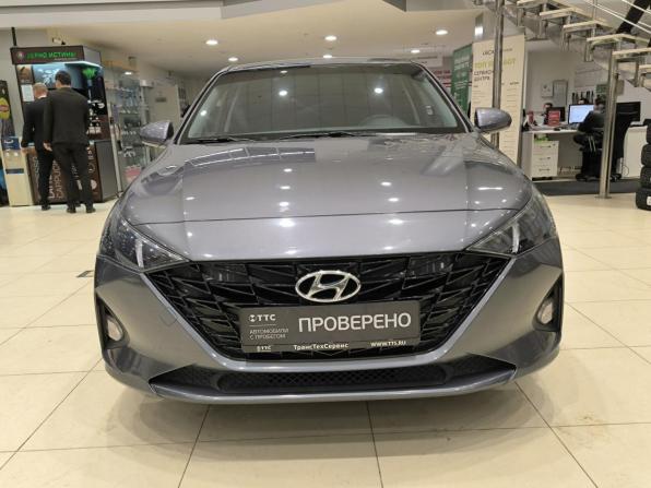 Hyundai Solaris II Рестайлинг с пробегом 2022 года, цена 1 690 000 рублей, 48510 км, седан, Автокод Объявления