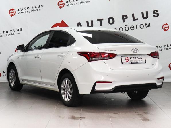 Hyundai Solaris II с пробегом 2017 года, цена 1 319 000 рублей, 100700 км, седан, Автокод Объявления