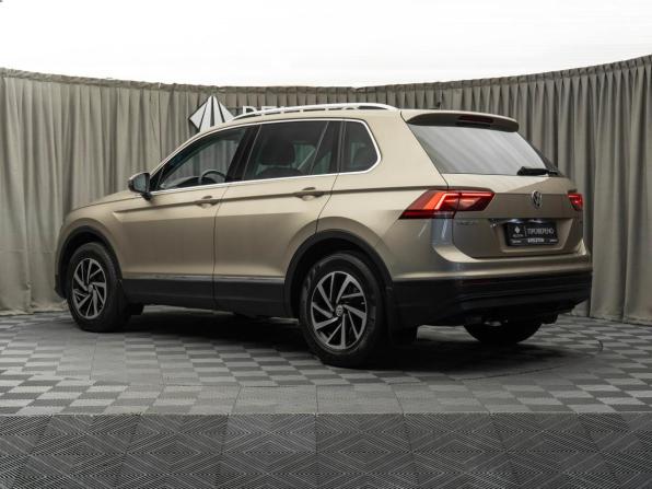 Volkswagen Tiguan II с пробегом 2018 года, цена 2 440 000 рублей, 102223 км, внедорожник, Автокод Объявления