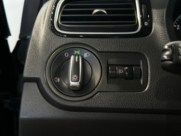 Volkswagen Polo V Рестайлинг с пробегом 2019 года, цена 1 438 000 рублей, 96000 км, седан, Автокод Объявления