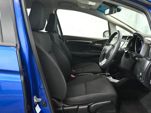 Honda Fit III Рестайлинг с пробегом 2019 года, цена 1 330 000 рублей, 146116 км, хэтчбек, Автокод Объявления