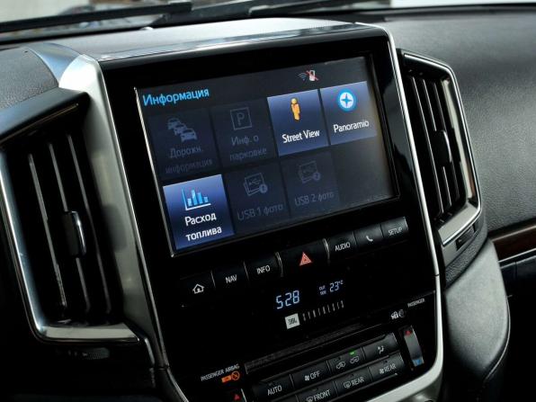 Toyota Land Cruiser 200 Series Рестайлинг 2 с пробегом 2015 года, цена 4 325 000 рублей, 282459 км, внедорожник, Автокод Объявления
