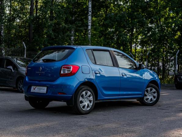 Renault Sandero II с пробегом 2015 года, цена 670 000 рублей, 137219 км, хэтчбек, Автокод Объявления