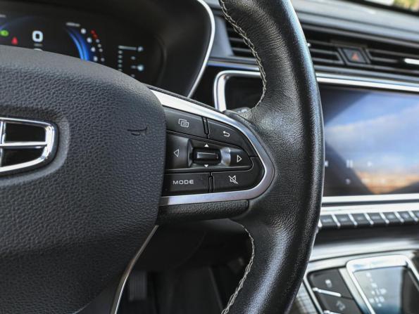 Geely Atlas Pro с пробегом 2022 года, цена 1 877 800 рублей, 84094 км, внедорожник, Автокод Объявления