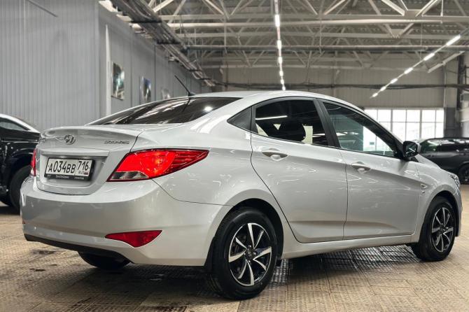 Hyundai Solaris I Рестайлинг с пробегом 2015 года, цена 940 000 рублей, 176160 км, седан, Автокод Объявления