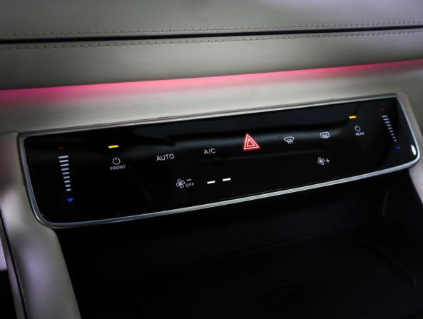 Voyah Dream I с пробегом 2023 года, цена 4 700 000 рублей, 49000 км, минивэн, Автокод Объявления