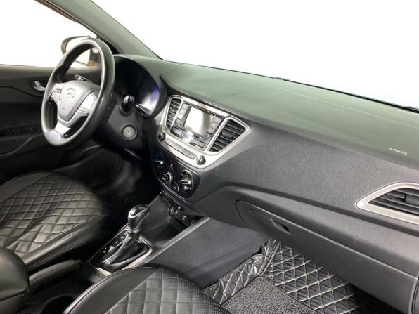 Hyundai Solaris II Рестайлинг с пробегом 2020 года, цена 980 000 рублей, 270198 км, седан, Автокод Объявления