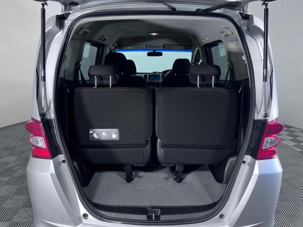 Honda Freed I с пробегом 2011 года, цена 935 000 рублей, 152626 км, компактвэн, Автокод Объявления