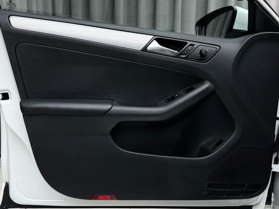 Volkswagen Jetta VI Рестайлинг Ижевск  - изображение 21