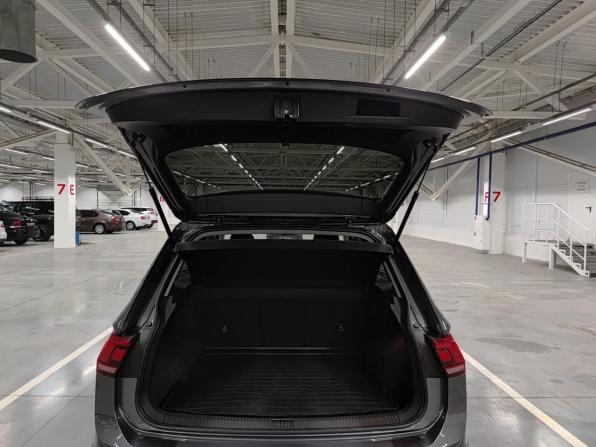Volkswagen Tiguan II Рестайлинг с пробегом 2021 года, цена 3 120 000 рублей, 72901 км, внедорожник, Автокод Объявления