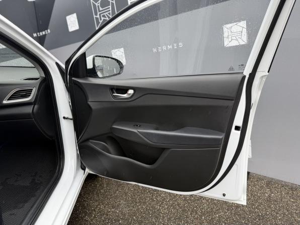 Hyundai Solaris II Рестайлинг с пробегом 2021 года, цена 1 606 000 рублей, 71749 км, седан, Автокод Объявления