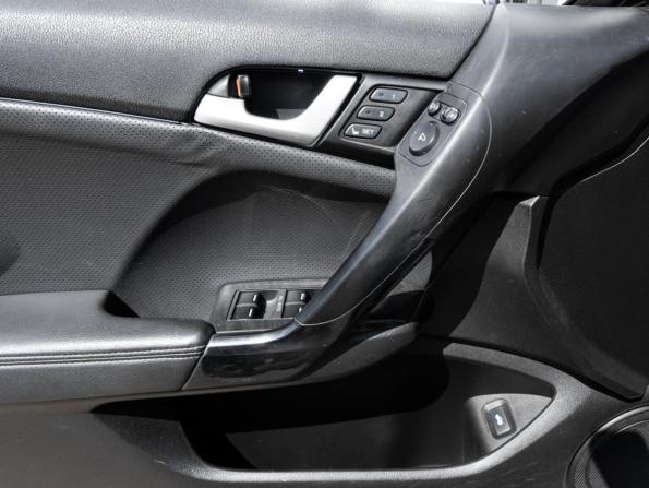 Honda Accord VIII Рестайлинг с пробегом 2012 года, цена 1 448 000 рублей, 210699 км, седан, Автокод Объявления