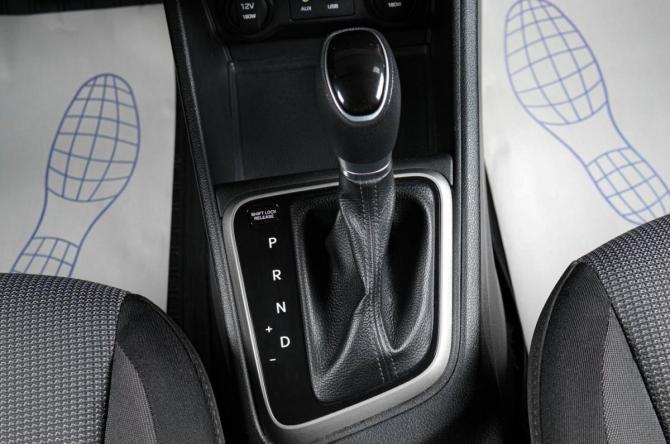 Hyundai Solaris II с пробегом 2017 года, цена 1 299 000 рублей, 116985 км, седан, Автокод Объявления
