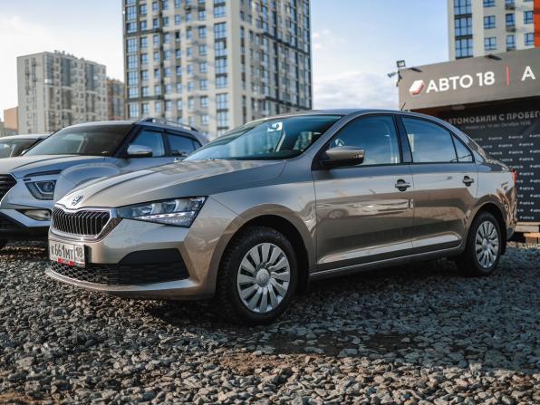 Skoda Rapid II с пробегом 2021 года, цена 1 669 000 рублей, 51137 км, лифтбек, Автокод Объявления
