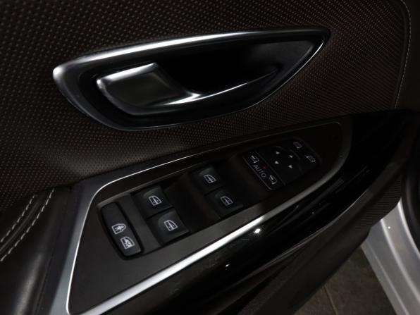 Renault Espace V с пробегом 2016 года, цена 1 490 000 рублей, 258000 км, минивэн, Автокод Объявления