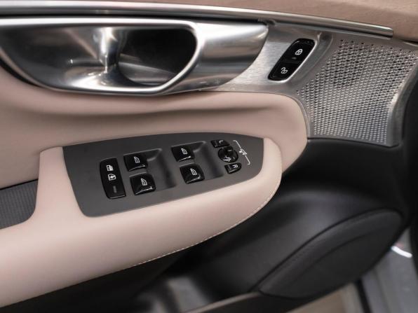Volvo XC90 II Рестайлинг 2 с пробегом 2025 года, цена 10 000 000 рублей, 42 км, внедорожник, Автокод Объявления