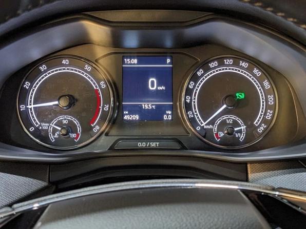 Skoda Rapid II с пробегом 2021 года, цена 1 895 000 рублей, 49200 км, лифтбек, Автокод Объявления