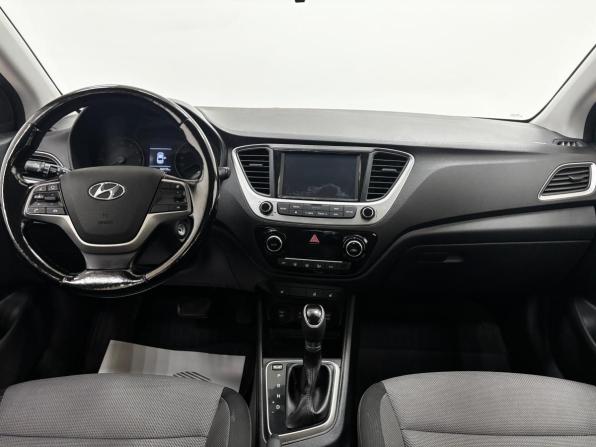 Hyundai Solaris II с пробегом 2017 года, цена 1 295 000 рублей, 144129 км, седан, Автокод Объявления