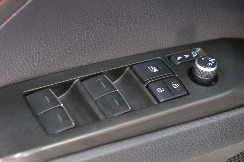 Toyota Camry VIII (XV70) Рестайлинг Омск  - изображение 9